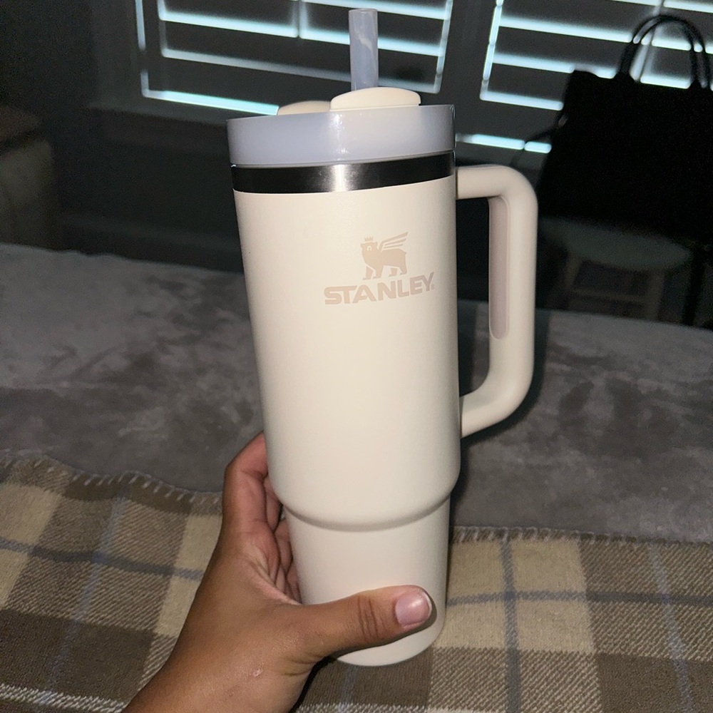Stanley 30oz tumbler 🤍